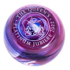 Queen's Platinum Jubilee Paperweight - 10 - 14 Day Delivery -Best Glassware Store u22004 jubilee paperweight co 1